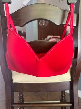 Victoria's Secret Bright Red Wireless T-Shirt Bra